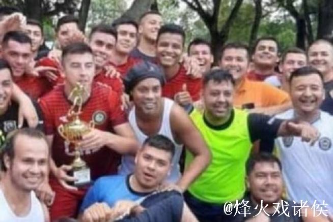 小罗回忆狱中经历:我以为他们会打我,结果在那里玩得还不错 小罗回忆狱中经历:我以为他们会打我,结果在那里玩得还不错