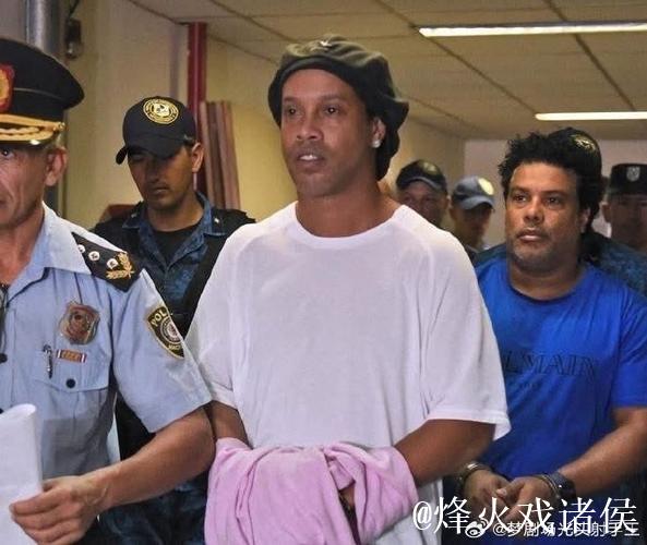 小罗回忆狱中经历:我以为他们会打我,结果在那里玩得还不错 小罗回忆狱中经历:我以为他们会打我,结果在那里玩得还不错